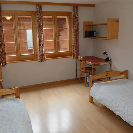 Henry - Tiefparterre By Interhome