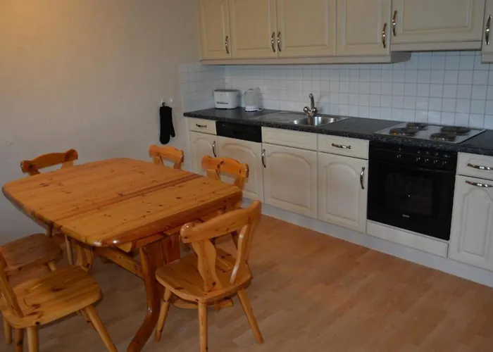 Apartment Henry - Tiefparterre By Interhome *